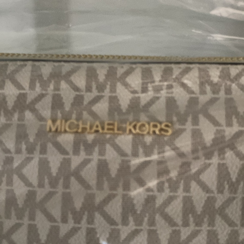 MICHAEL KORS PURSE☀️❤️ NEW WITH TAGS - Picture 2 of 8